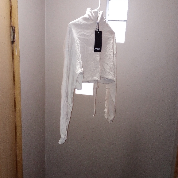 Cream Crop top - Picture 6 of 9